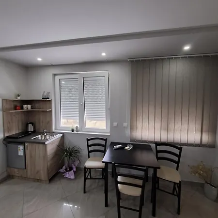 Lena Lux Apartment Jagodina Exterior photo